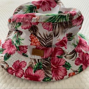 Vans floral bucket hat